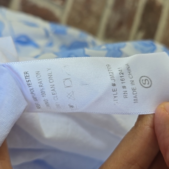 J. Marie Floral Blue Dress Size Small - Picture 5 of 6